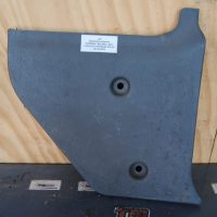 MOLDURA ESQUINA INFERIOR TABLERO LADO COPILOTO MAHINDRA PIK UP XL 2.2 2012